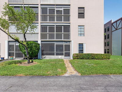 7340 Amberly Lane, Delray Beach, FL 33446