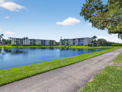 7340 Amberly Lane, Delray Beach, FL 33446