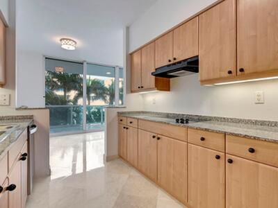 500 SE Mizner Boulevard, Boca Raton, FL 33432