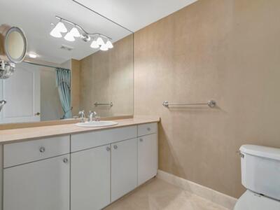 500 SE Mizner Boulevard, Boca Raton, FL 33432