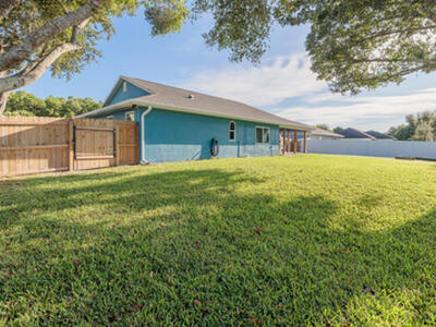 842 SE Streamlet Avenue, Port Saint Lucie, FL 34983