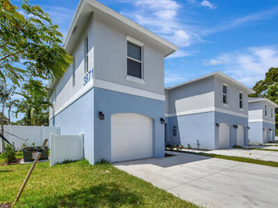 3871 Patio Court, Palm Springs, FL 33461