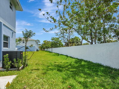 3871 Patio Court, Palm Springs, FL 33461