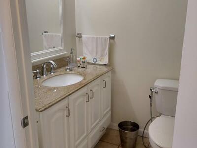 720 Bayshore Drive, Fort Lauderdale, FL 33304