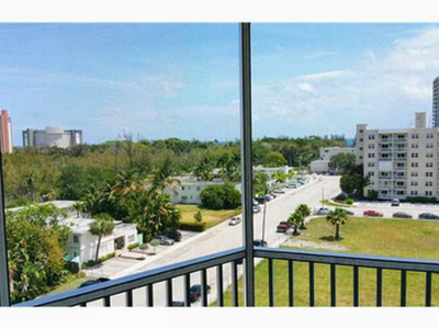 720 Bayshore Drive, Fort Lauderdale, FL 33304