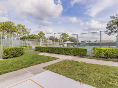 130 1st Terrace, Palm Beach Gardens, FL 33418