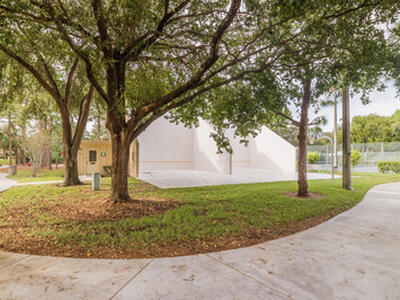 130 1st Terrace, Palm Beach Gardens, FL 33418