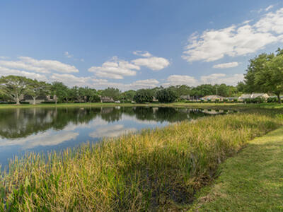 130 1st Terrace, Palm Beach Gardens, FL 33418