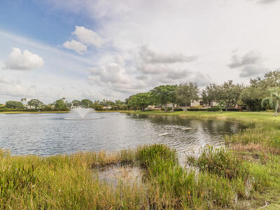 130 1st Terrace, Palm Beach Gardens, FL 33418
