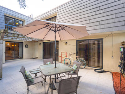 130 1st Terrace, Palm Beach Gardens, FL 33418