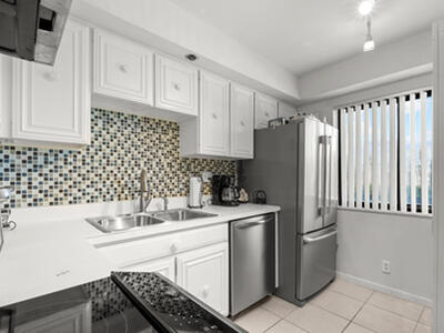 3000 Presidential Way, West Palm Beach, FL 33401