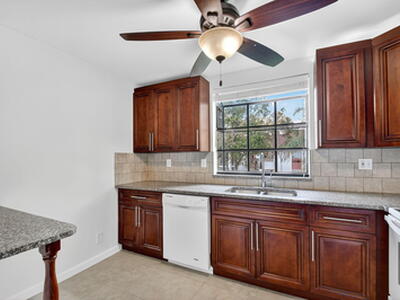 5040 Rose Hill Drive, Boynton Beach, FL 33437