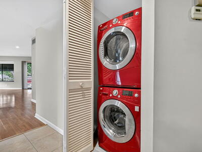 5040 Rose Hill Drive, Boynton Beach, FL 33437