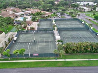 5040 Rose Hill Drive, Boynton Beach, FL 33437