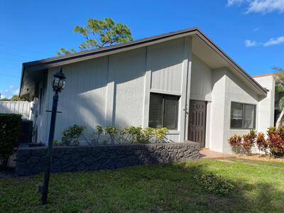 4327 Palm Forest Drive N, Delray Beach, FL 33445
