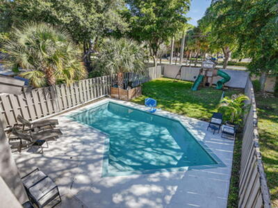 372 Deer Creek Wildwood Lane E, Deerfield Beach, FL 33442