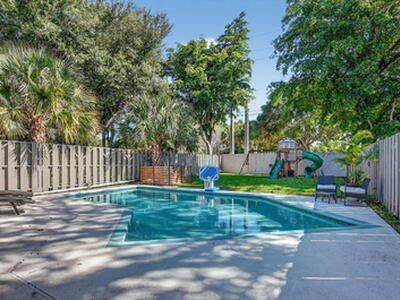 372 Deer Creek Wildwood Lane E, Deerfield Beach, FL 33442