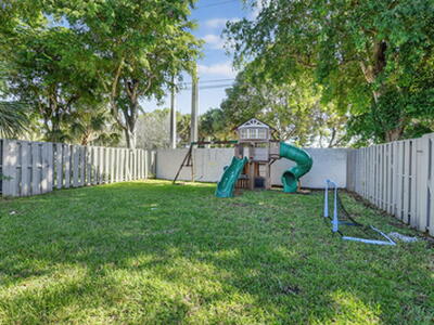 372 Deer Creek Wildwood Lane E, Deerfield Beach, FL 33442