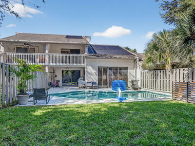 372 Deer Creek Wildwood Lane E, Deerfield Beach, FL 33442