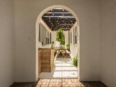 717 Forest Hill Boulevard, West Palm Beach, FL 33405