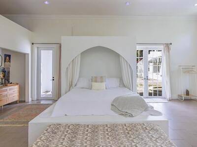 717 Forest Hill Boulevard, West Palm Beach, FL 33405