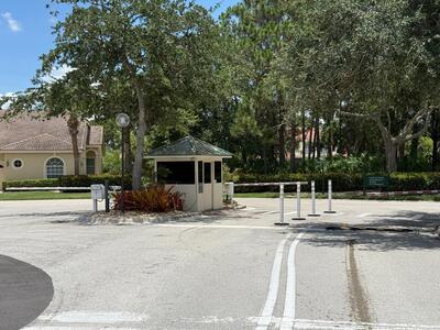 8294 Mulligan Circle, Port Saint Lucie, FL 34986