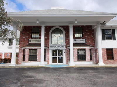 113 Waltham E, West Palm Beach, FL 33417