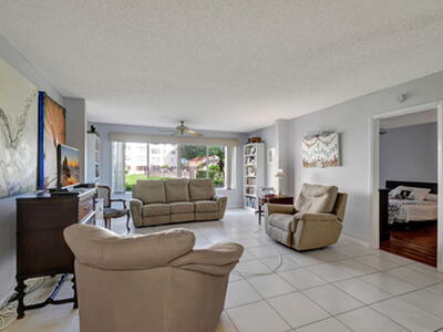 6768 10th Avenue, Lake Worth, FL 33467