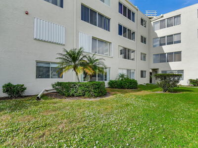 6768 10th Avenue, Lake Worth, FL 33467