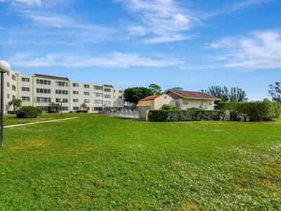 6768 10th Avenue, Lake Worth, FL 33467