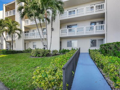 6768 10th Avenue, Lake Worth, FL 33467