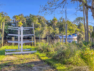 7582 SW Linus Lane, Stuart, FL 34997