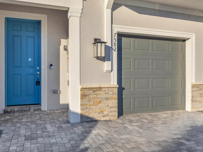 7582 SW Linus Lane, Stuart, FL 34997