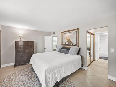 125 Ocean Avenue, Palm Beach Shores, FL 33404