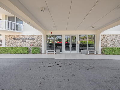 125 Ocean Avenue, Palm Beach Shores, FL 33404