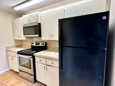 805 8th Way, West Palm Beach, FL 33407