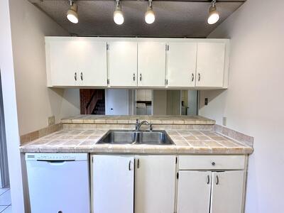 805 8th Way, West Palm Beach, FL 33407