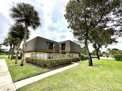 805 8th Way, West Palm Beach, FL 33407