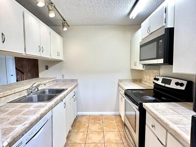 805 8th Way, West Palm Beach, FL 33407