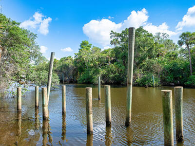 7648 SW Lucy Lane, Stuart, FL 34997