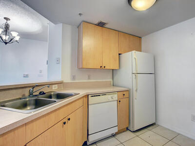 5024 Lantana Road, Lake Worth, FL 33463