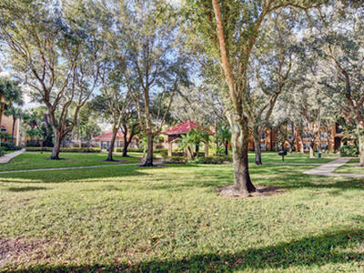 5024 Lantana Road, Lake Worth, FL 33463