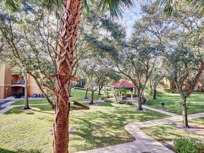 5024 Lantana Road, Lake Worth, FL 33463