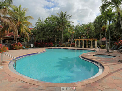 5024 Lantana Road, Lake Worth, FL 33463