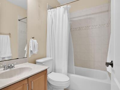 4020 Murano Bay Drive, Boynton Beach, FL 33435