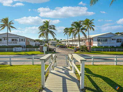 5505 N Ocean Boulevard, Ocean Ridge, FL 33435