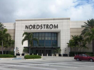 907 Marina Drive, North Palm Beach, FL 33408