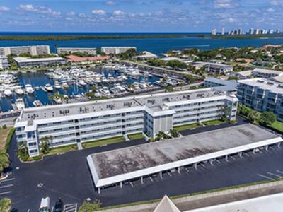 907 Marina Drive, North Palm Beach, FL 33408