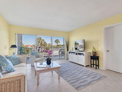 907 Marina Drive, North Palm Beach, FL 33408