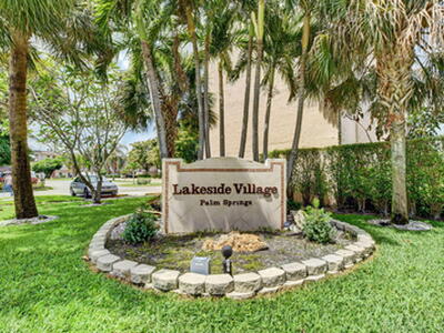 702 Lori Drive, Palm Springs, FL 33461